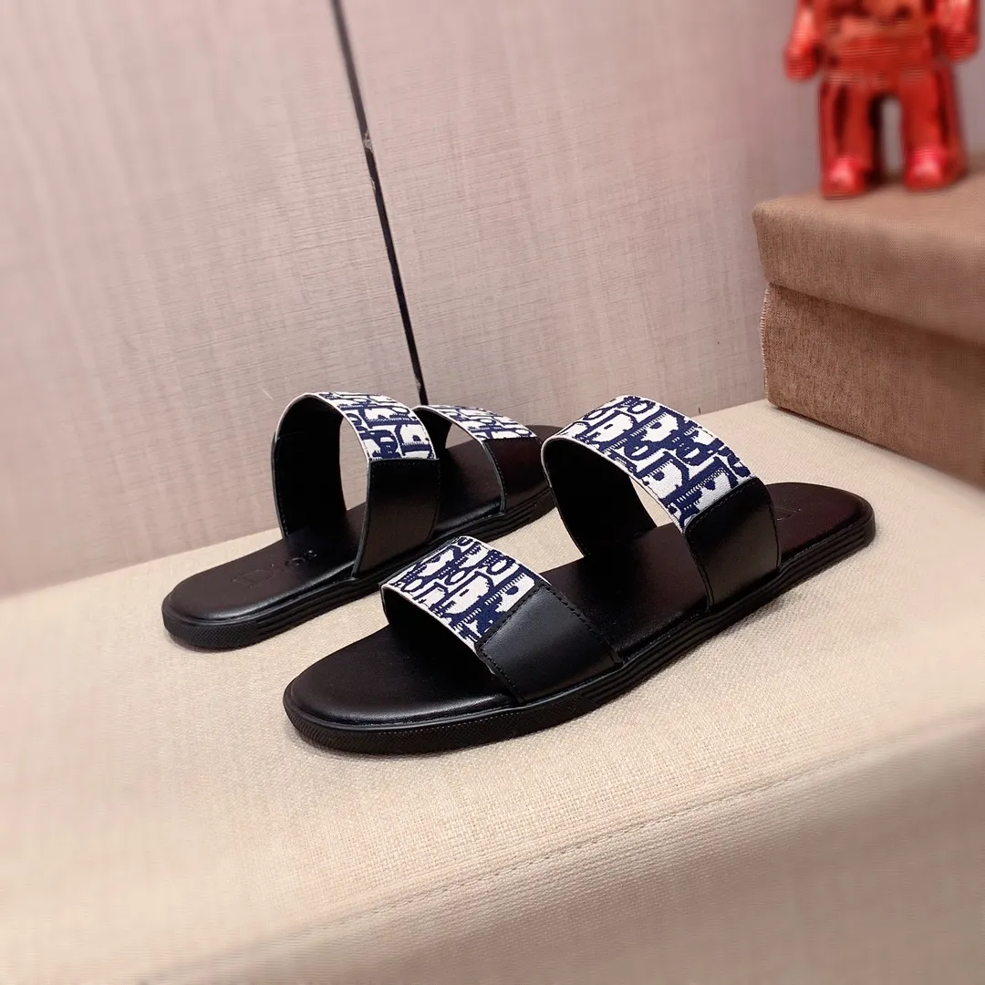 Slippers: New model factory price 220:🎩🎩🔥🔥《Dior* 》【High·Version】Series of slippers, top purchasing agent🔍🔍Men's 2020 counters are on sale at the same time, imported from Italy, original selected cowhide, exquisite workmanship,), sole: (super comfortable) original factory special supply Original sole, ⚠️Exclusive double-layer movable molded sole, super comfortable⚠️, real shot 🎬The real thing is more beautiful🔍🔍original quality, you can go in and out of the counter at will, 266 positive code 38-44, long-term availability